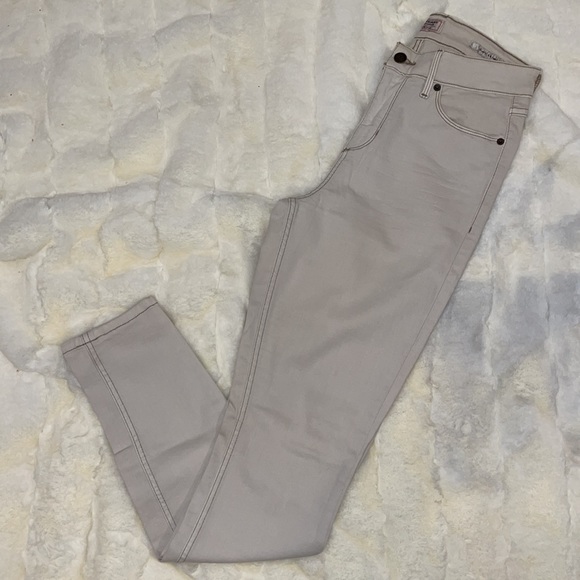 Guess Jeans. Classic 1981 Skinny - Picture 3 of 7